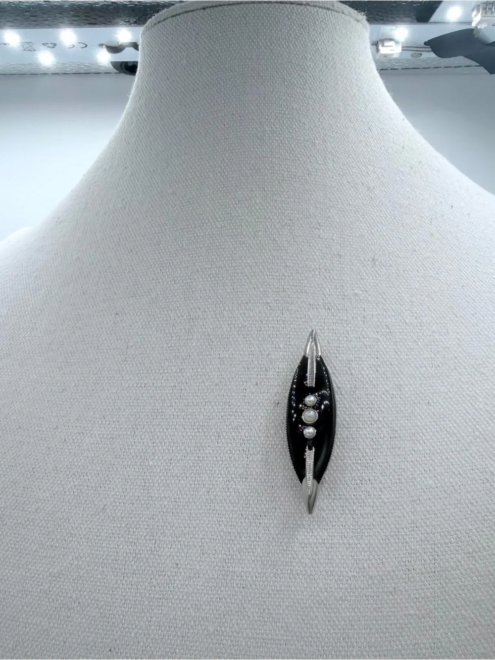 Mourning Brooch Vintage Art Deco Black Enamel Silver-Tone Pearl Brooch Jewelry
